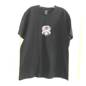 Men's Oakley t-shirt